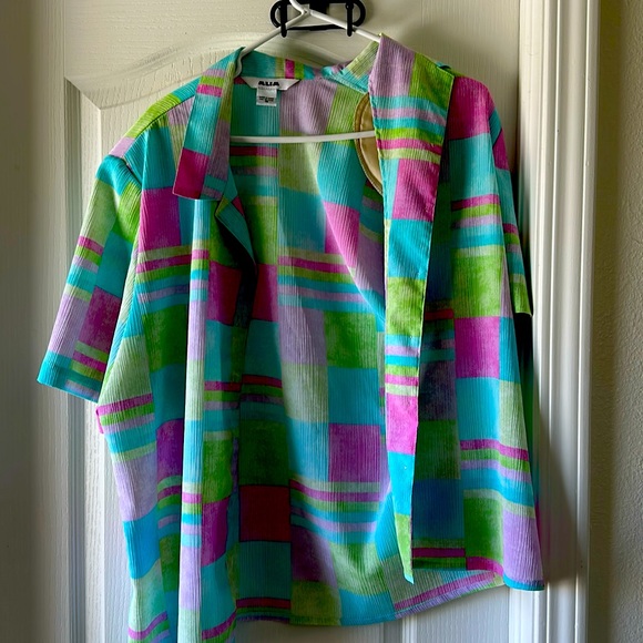 Alia Button Up Top - Picture 1 of 3